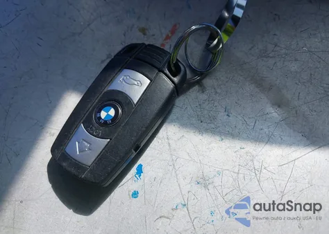 2010 BMW 128I из США, поврежденный, VIN WBAUN1C59AVH81962